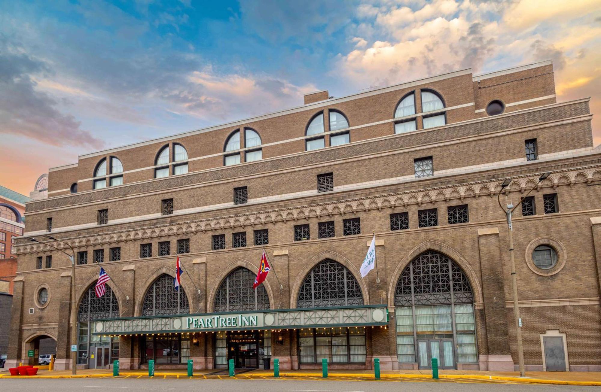 Pear Tree Inn St Louis Convention Center セントルイス エクステリア 写真