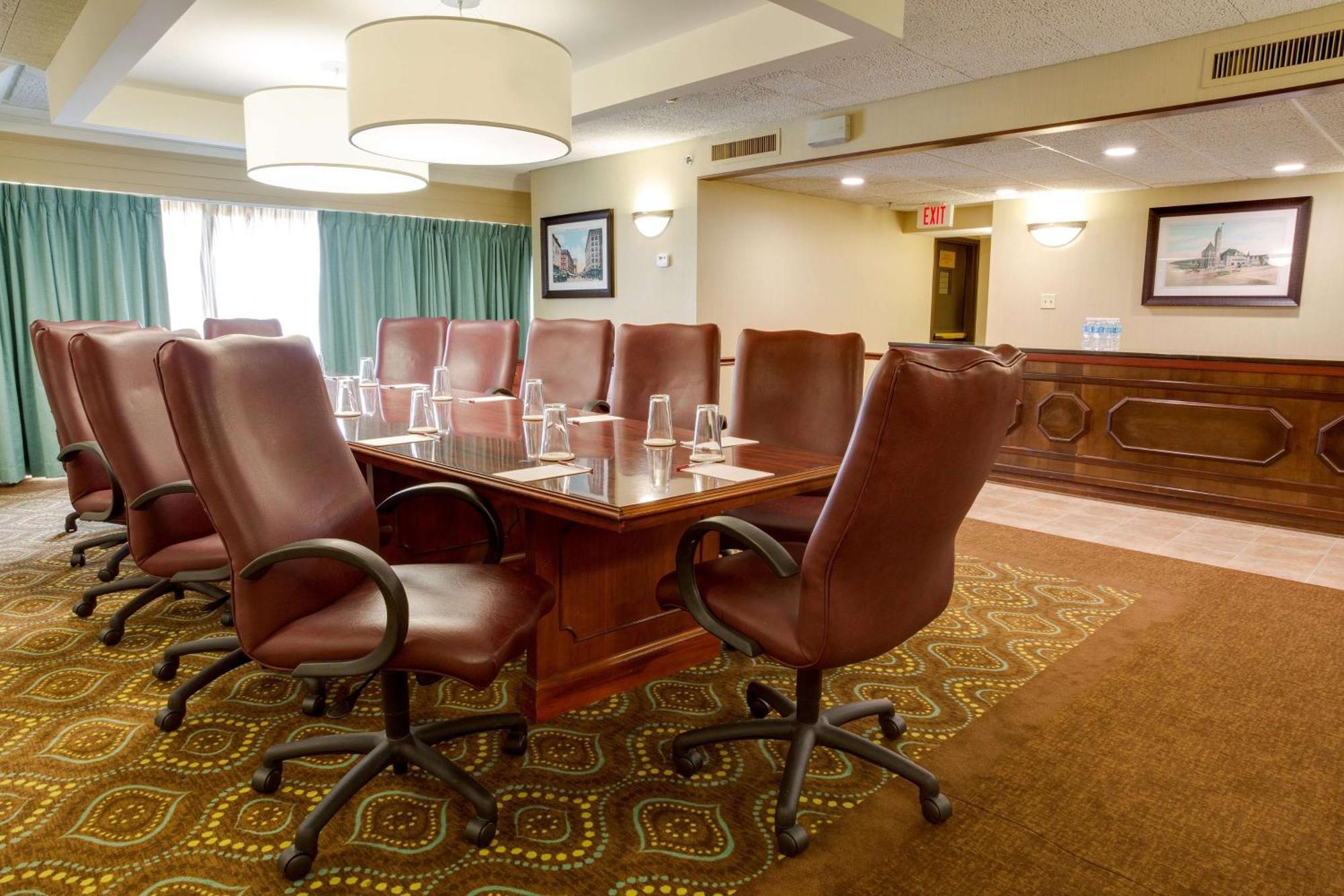 Pear Tree Inn St Louis Convention Center セントルイス エクステリア 写真